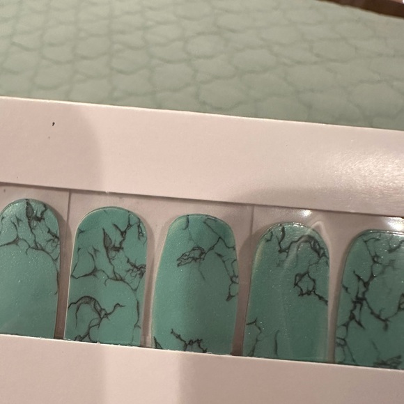 Set of 3 Color Street Plaid, Marble, and Glitter Nail Strips - Picture 3 of 5